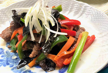 牛肉レシピ「宮崎牛（ 都城産）と5色野菜の韓国風甘辛ソース炒め」